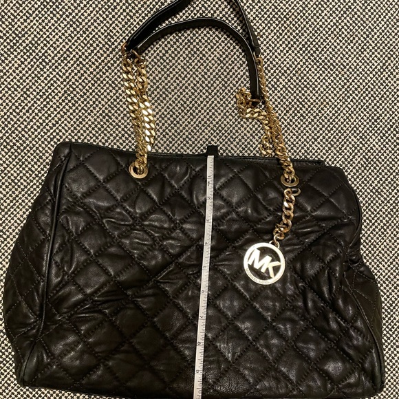 Michael Kors quilted soft leather shoulder bag - Picture 16 of 16